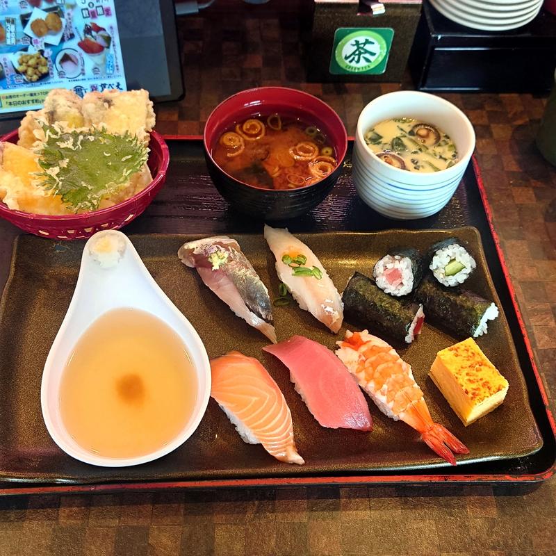 (グルメ寿司 貫べえ 飯塚店（SUSHI KANBE）)