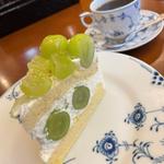 シャインマスカットのケーキ(椿屋カフェ フレンテ笹塚店)