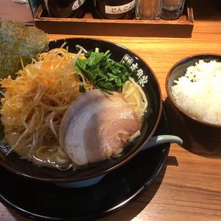 ラーメン(横浜家系ラーメン 壱角家 川崎銀柳街店)