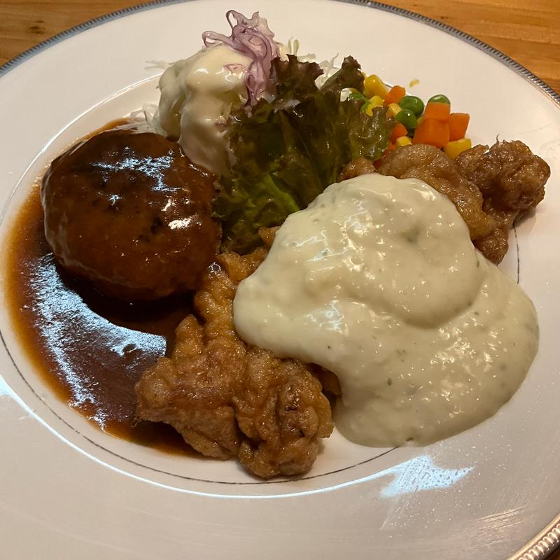 チキン南蛮とハンバーグ(グリル爛漫)