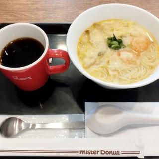 ミスド ドリンクセット(台湾ゴハン祭り 台湾風豆乳野菜麺)(ミスタードーナツ 亀有駅前ショップ)