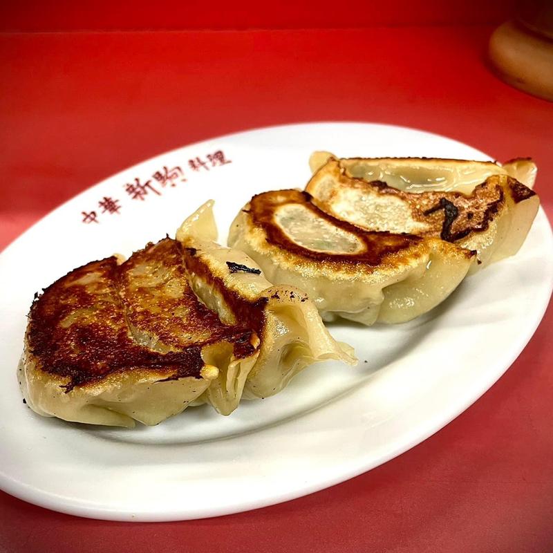 餃子(中華料理新駒)