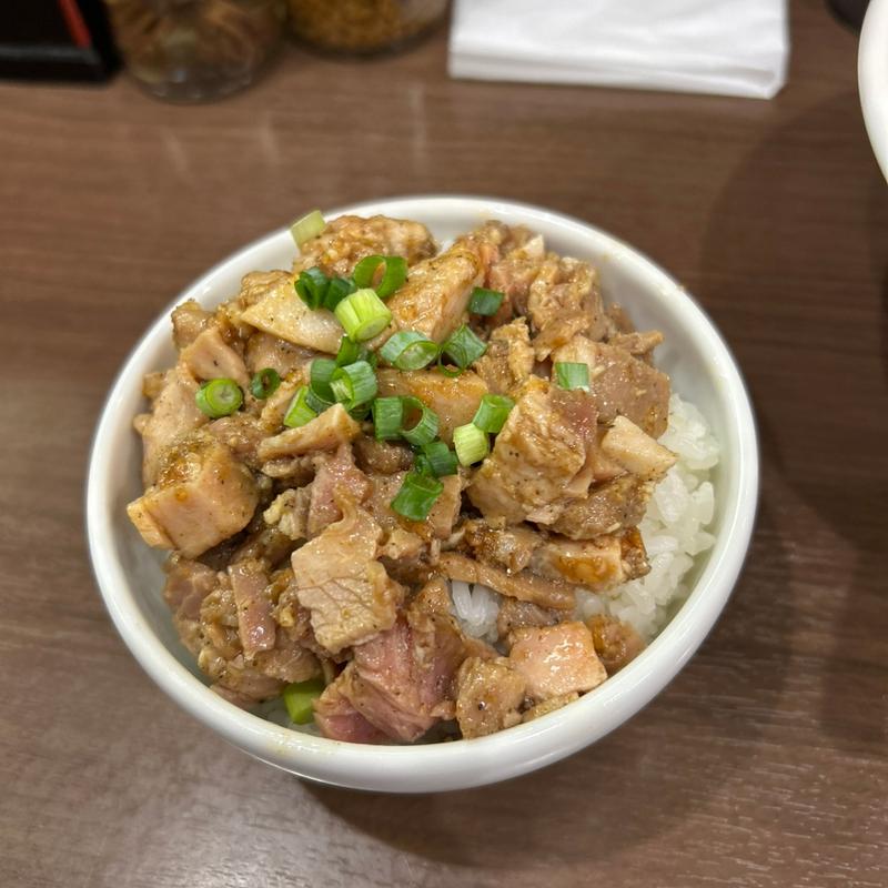 肉ごはん(ヌードル＆スパイスカレー 今日の1番)