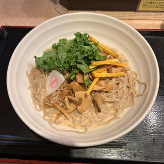 和風クリームソースきのこそば(そばいちエキュート赤羽店)