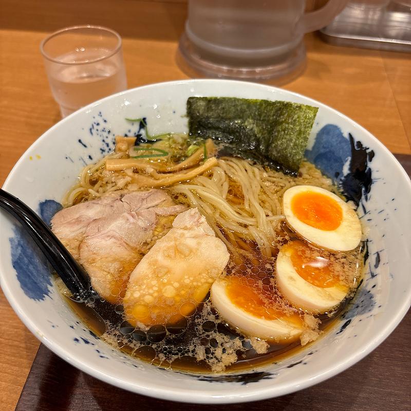 こく旨醤油味玉ラーメン(らーめん直久 新宿西口店)