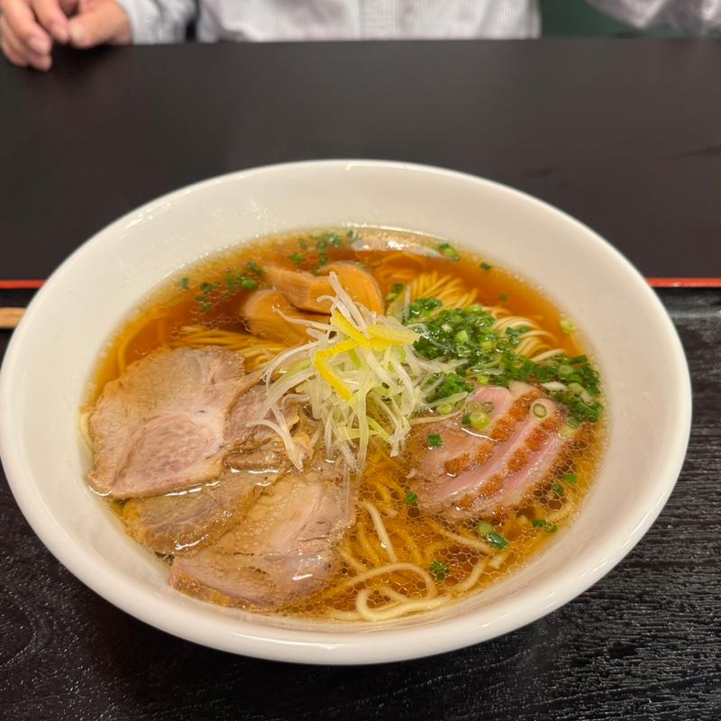 醤油ラーメン(鴨麺と炭焼き処あさま)
