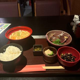 鰹のたたき豚汁定食(麹蔵 銀座店)