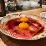 名物 和牛イチボ ユッケ風