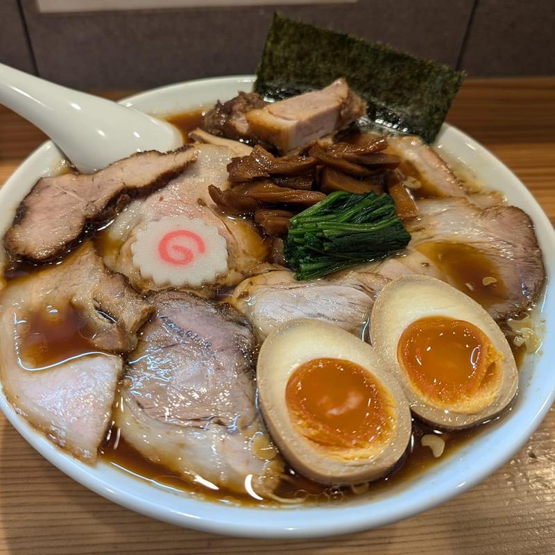 生姜醤油ラーメン 大盛り 味玉(オランダ軒)