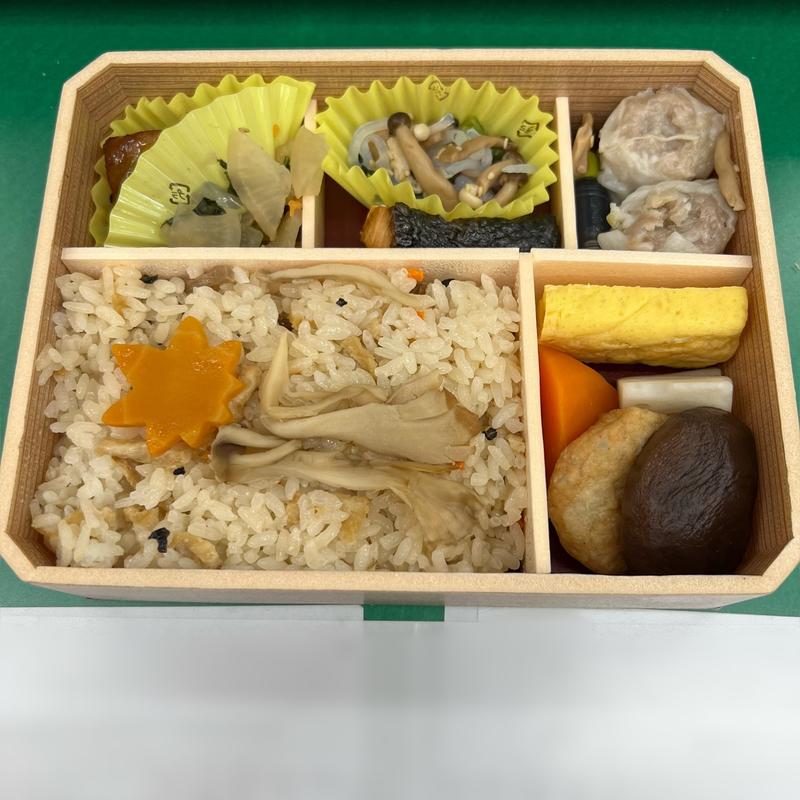 お弁当　秋(HANAGATAYA グランスタ東京北通路)