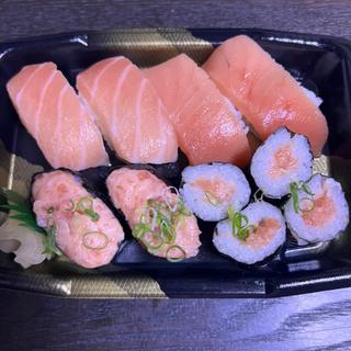 とろ三昧(ちよだ鮨 谷塚店)