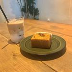 キャロットケーキ、アイスカフェオレ(SURRY coffee サリーコーヒー)