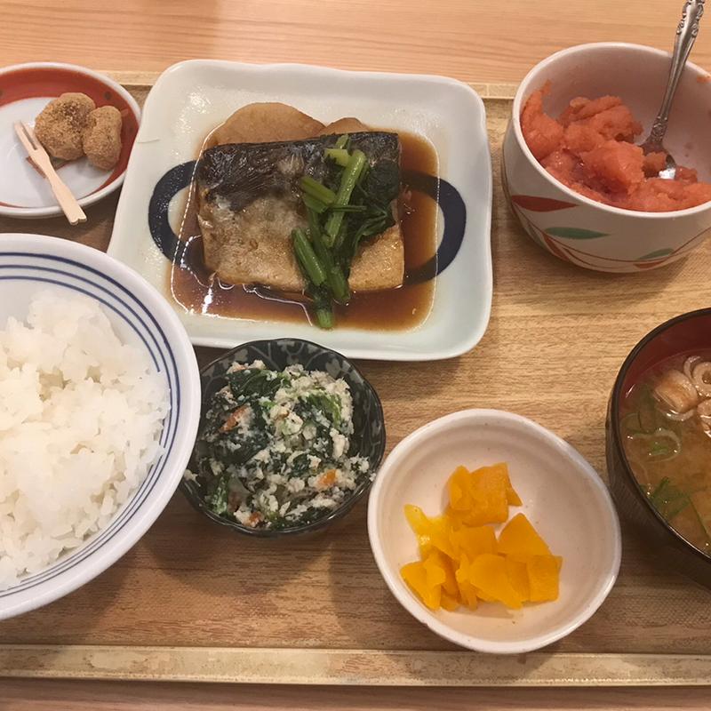 名物お母さんの煮鯖と野菜添え(さち福や)