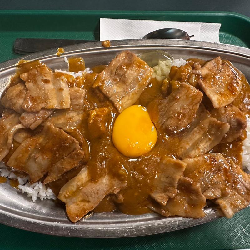肉スタミナカレー(ラッキーピエロ ベイエリア本店)