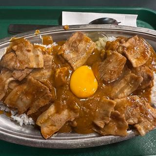 肉スタミナカレー(ラッキーピエロ ベイエリア本店)