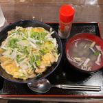 親子丼(ami ダイニングバー)