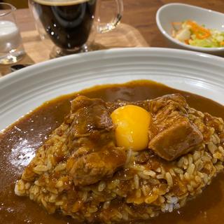 インディアンカレーに卵(BEER & CAFE リトルミュンヘン)