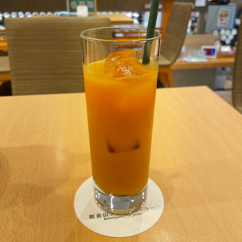 とろコク搾り(観音山フルーツパーラー銀座店)