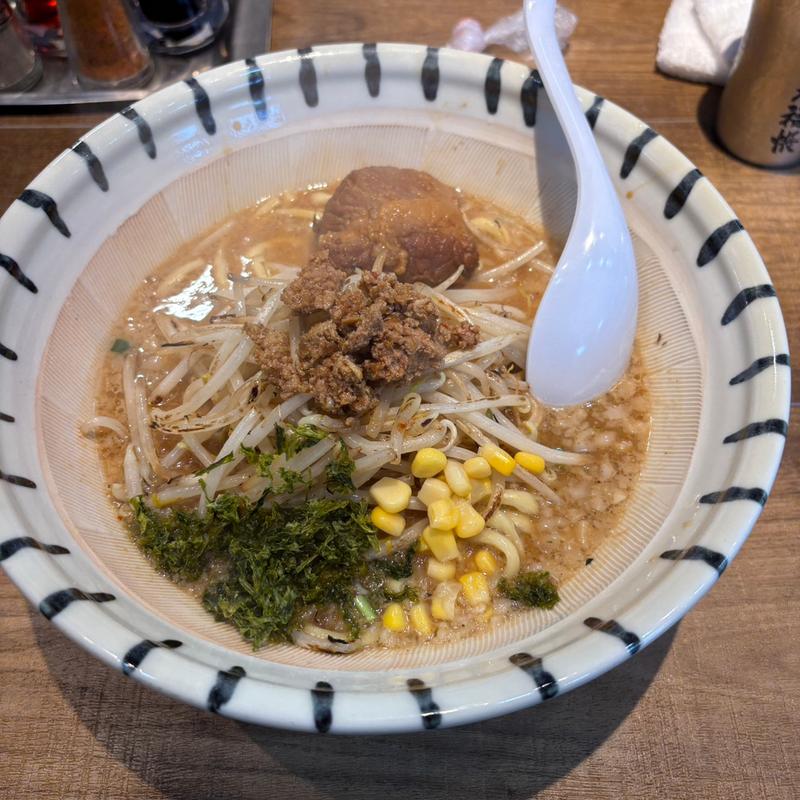 濃口背脂味噌らーめん(濃口背脂味噌らーめんと餃子 大福帳)