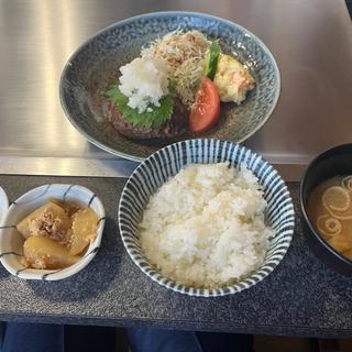 ハンバーグランチ（ポンズ）(ぐず)