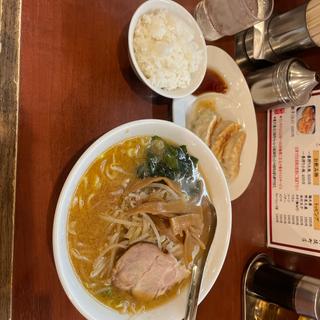 味噌ラーメン餃子セット(えぞ菊 御徒町店 （えぞぎく）)