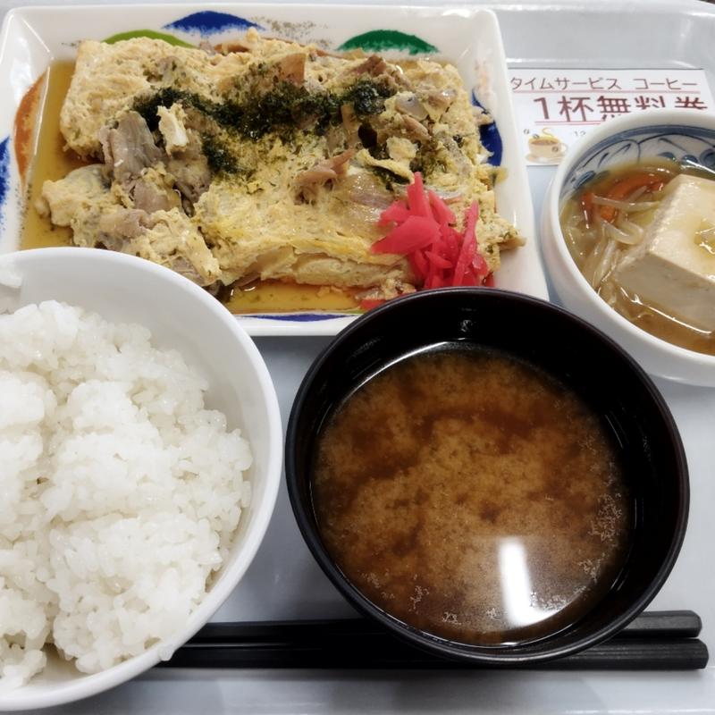 B定食(豚肉と茸の玉子とじ)(葛飾区役所　食堂 )
