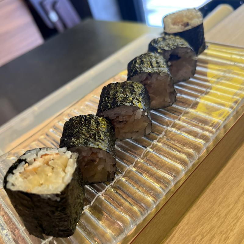 焼きアナゴとしんこの海苔巻き(鮓 くおん)