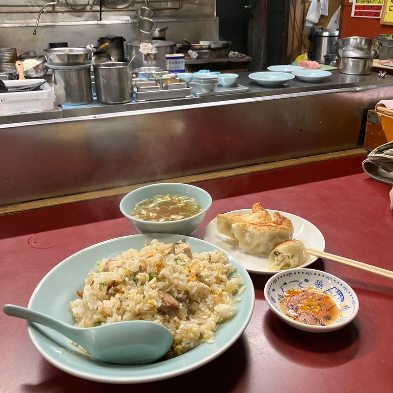 チャーハンと餃子3個(大門)