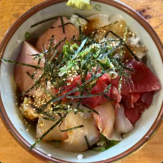 海鮮ユッケ丼(海鮮処 わたなべや )