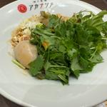 汁なし担々麺