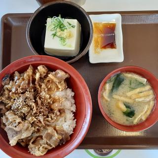 牛カルビ丼(すき家 伊賀上野店 )