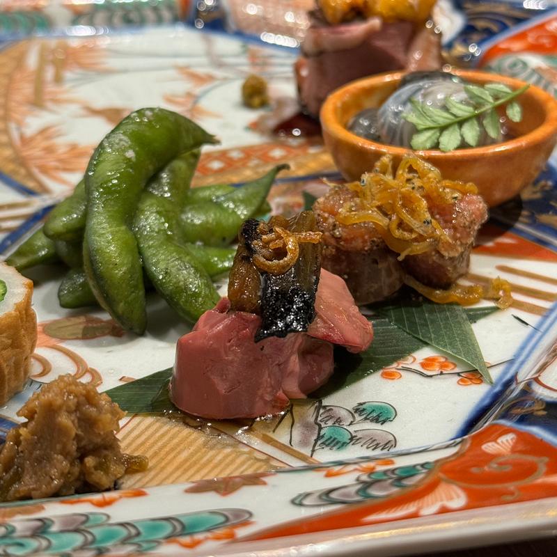 レバ刺し、藁焼き枝豆、藁炙り明太子(藁と瓶 赤星カツヲ)