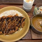山形米澤豚のカツカレー(カキノキテラス)