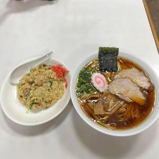 ラーメン 半チャーハン(松竹 )