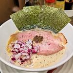 トリュフ香る牡蠣豚骨らーめん(淡麗豚骨TSUCHINOTOMI)