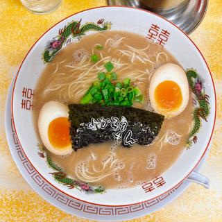 煮たまごラーメン(博多ラーメン よかろうもん)