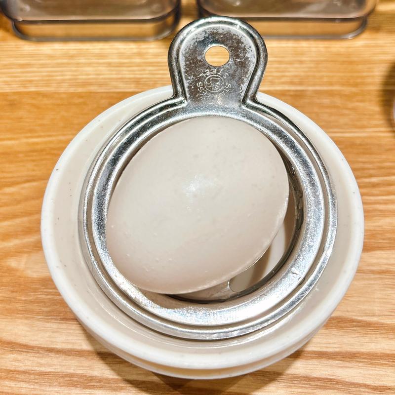 奥久慈鶏卵一人一個サービス(浅草 熟成味噌らーめんのりあき･美々)