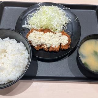 タルタルチキンカツ定食(松のや 中洲店)
