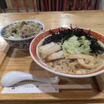 背脂バラ海苔中華（手揉み太麺）