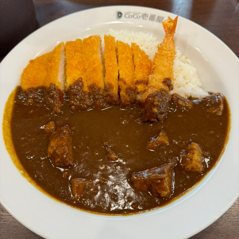 The牛咖哩肉増しロースカツエビフライ(カレーハウス CoCo壱番屋 茨木宮島店)