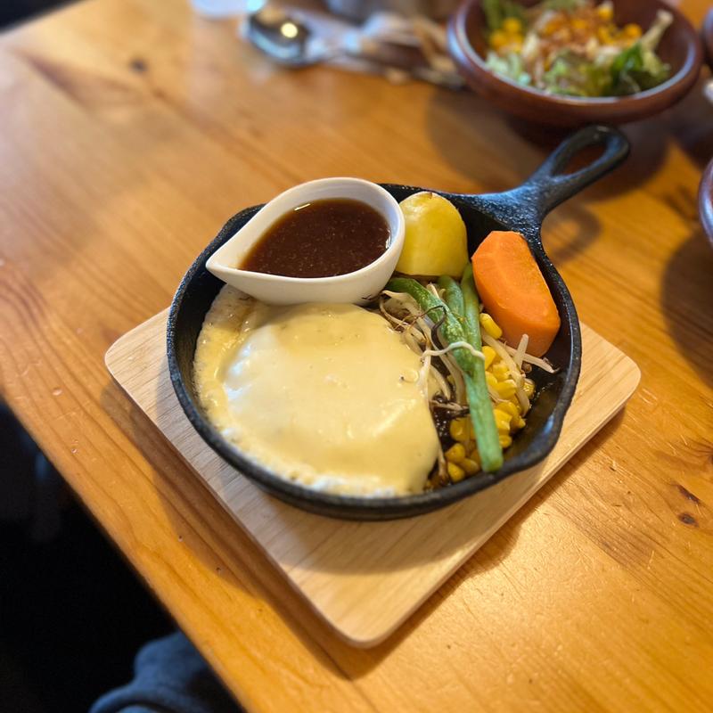 鉄鍋オーブン焼きハンバーグ(さとうのステーキ)