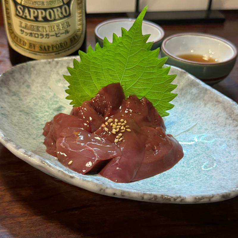 赤肝刺身(炭火焼鳥大笑)