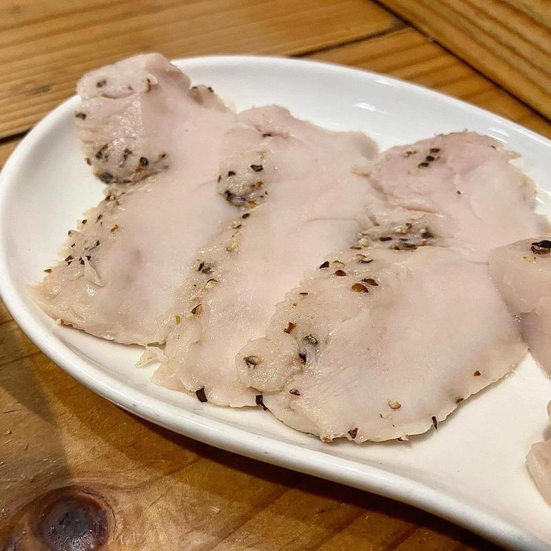 伊勢赤どり鶏チャーシュー(極麺 青二犀 （ゴクメン アオニサイ）)