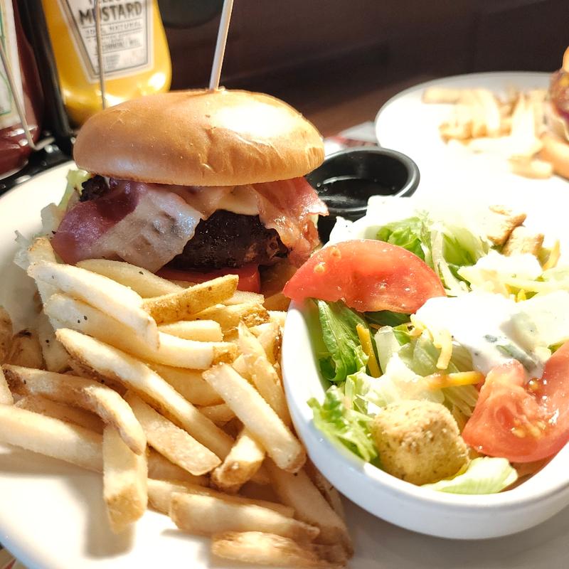 HOLIDAY LUNCH (TGI FRIDAYS 有明ガーデン店)