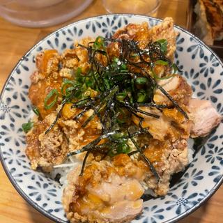 唐揚げ丼(博多JIRO （ハカタジロー【旧店名】九州ラーメン 博多っ子）)