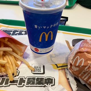 青いマックセット(マクドナルド 和泉中央店)