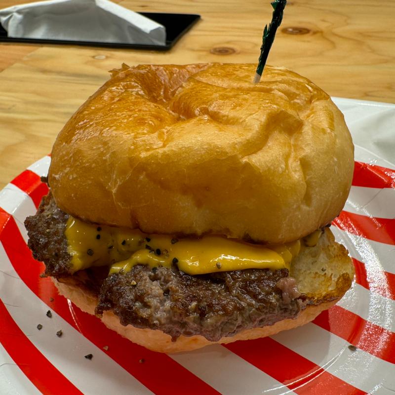 THE 100% CHEESEBURGER(JB's TOKYO エキュート赤羽みなみ店)