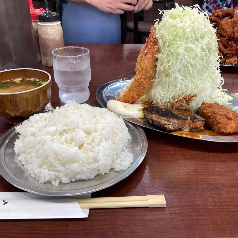 キンスポランチ E 味噌汁(レストラン キングスポート)