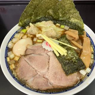 ワンタン麺中➕特製トッピング(中華そば 亀喜屋 （カメキヤ）)
