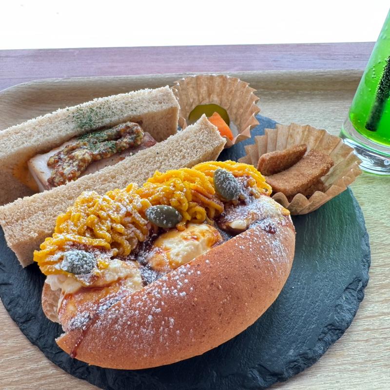 月替わりボリュームランチLC2ドリンクセット(2538 DELI coupe)